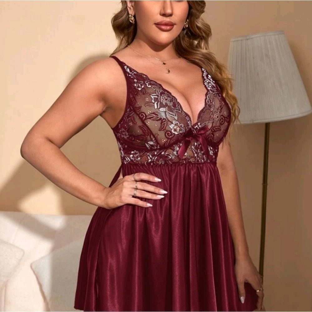 Plus Floral Contrast Lace Satin Slips - Picture 3 of 4